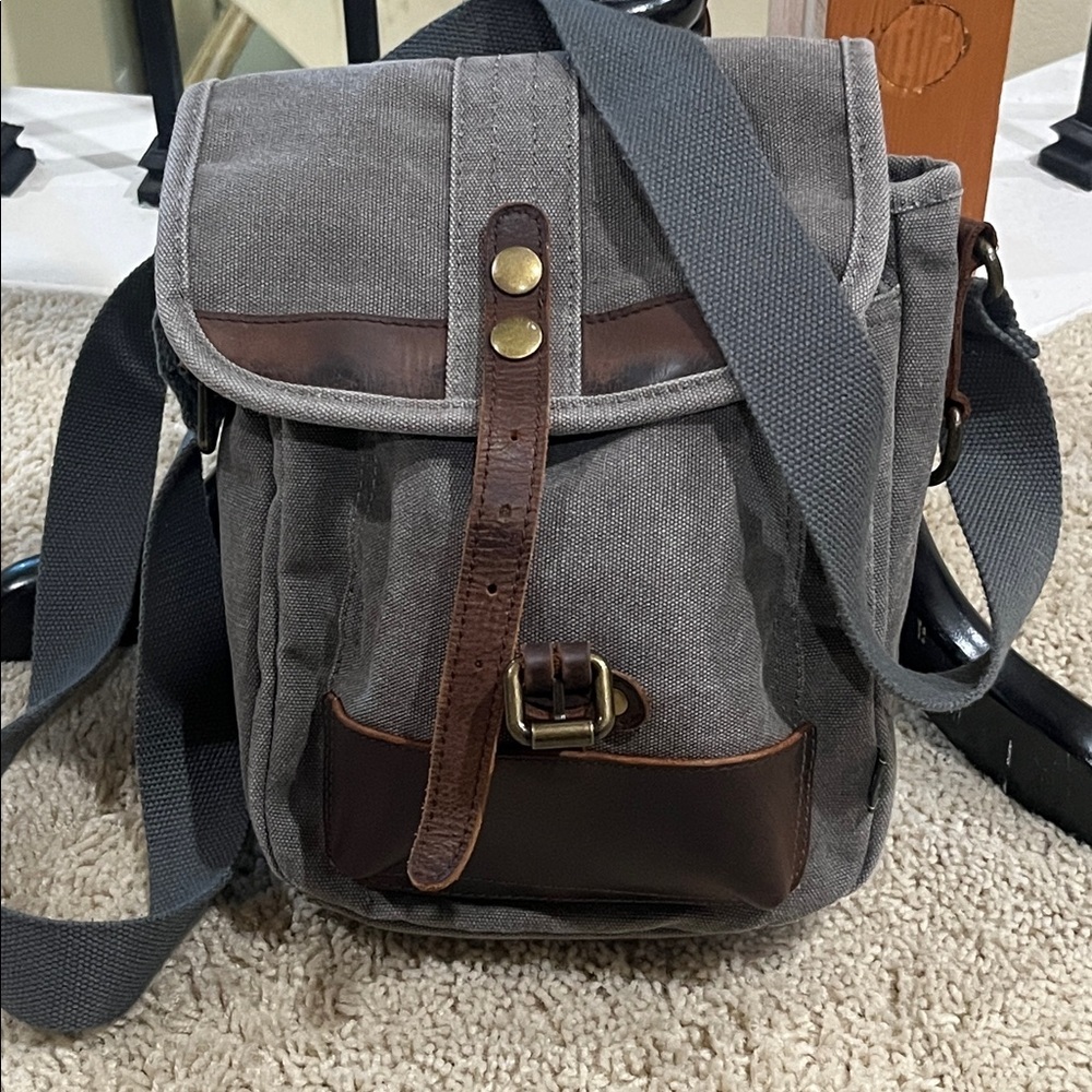TDS BRAND VALLEY TRAIL Gray Crossbody CANVAS Bag with Brown LEATHER Accents: